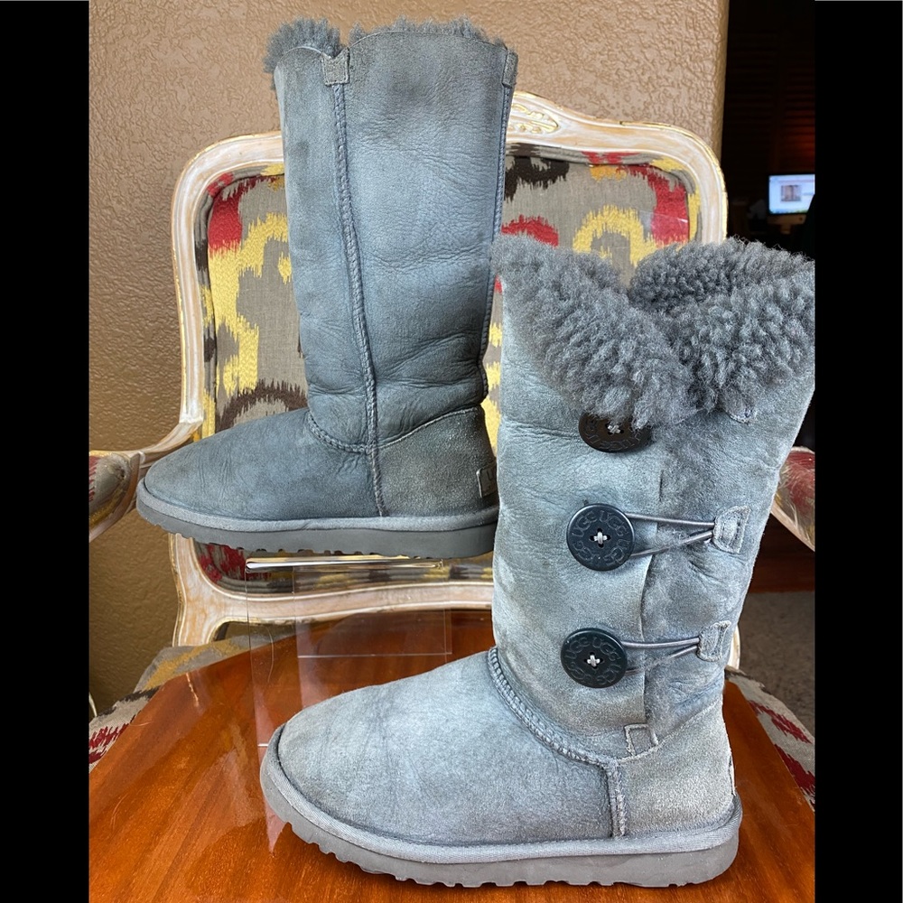 Ugg Grey Bailey 3 Button Boots Size 6 - image 3
